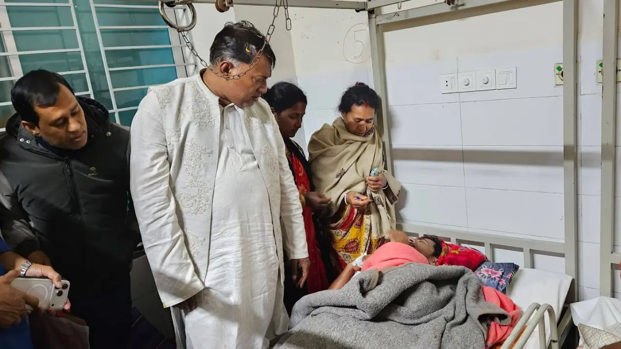 গোপালগঞ্জ-০২ আসনের নব নির্বাচতি সংসদ সদস্য ডাঃ বাবরকে ‘স্বাস্থ্য প্রতিমন্ত্রী” হিসেবে দেখতে চায় সাধারন মানুষ