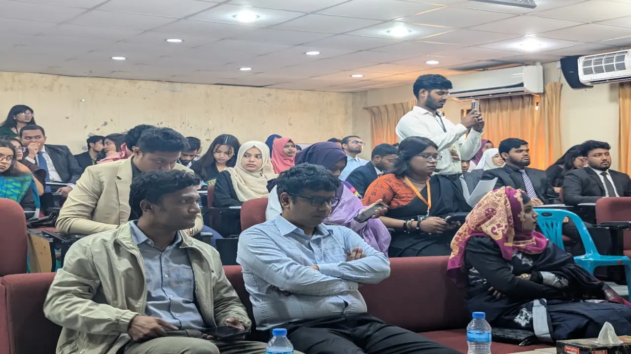 গোপালগঞ্জ বিজ্ঞান ও প্রযুক্তি বিশ্ববিদ্যালয়ে শুরু হয়েছে দুই দিনব্যাপী অন্তঃবিশ্ববিদ্যালয় ছায়া জাতিসংঘ সম্মেলন