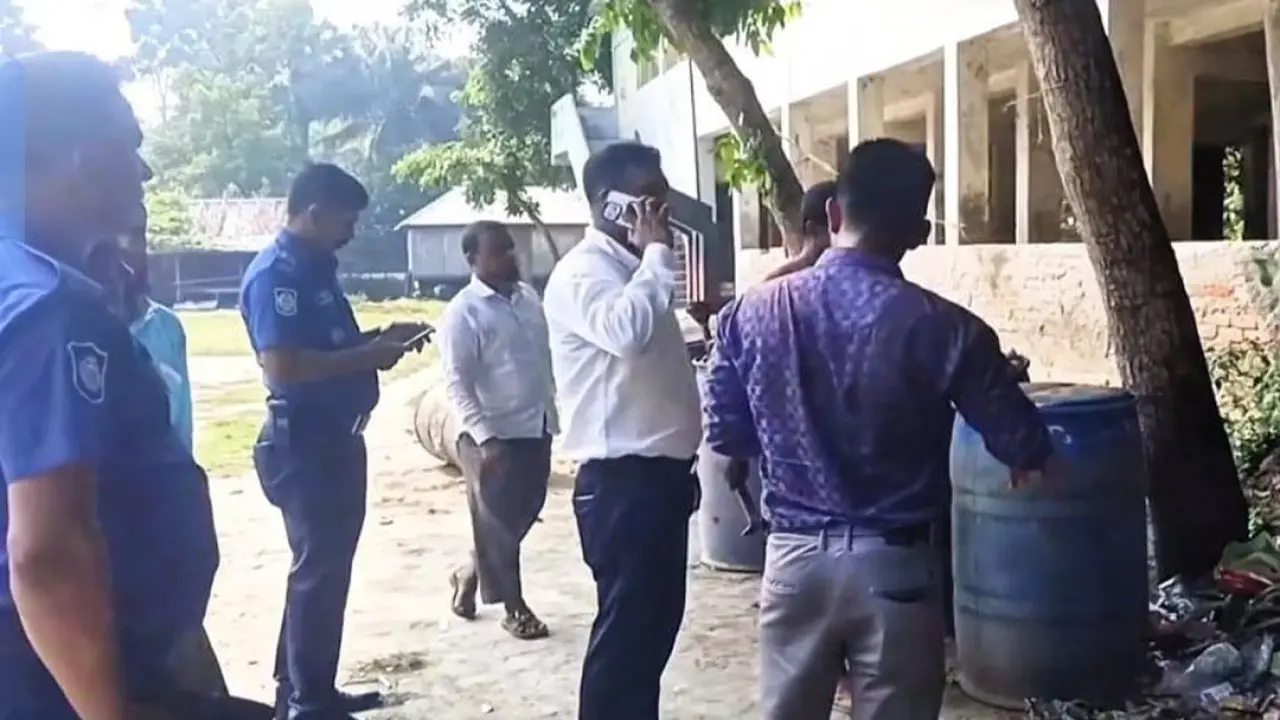 গোপালগঞ্জে ৩’শ লিটার তেল মজুদ করে বেশি দামে বিক্রি, দুই ব্যবসায়ীকে ২০ হাজার টাকা জরিমানা