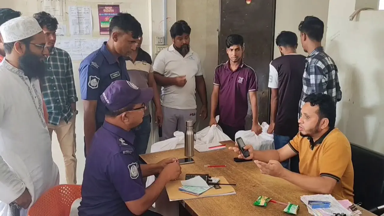 গোপালগঞ্জে ৭১ হাজার পিস নকল সিগারেট জব্দ করেছে পুলিশ