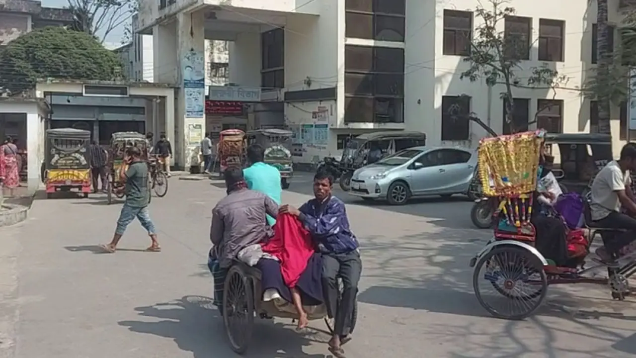 গোপালগঞ্জে বাস ও ইজিবাইক মুখোমুখি সংঘর্ষে নিহত-২, আহত-৬
