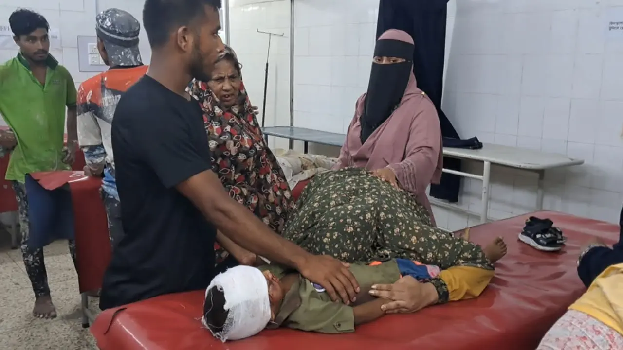 গোপালগঞ্জে বাস ও ইজিবাইকের সংঘর্ষ, শিশু নিহত, আহত-৫