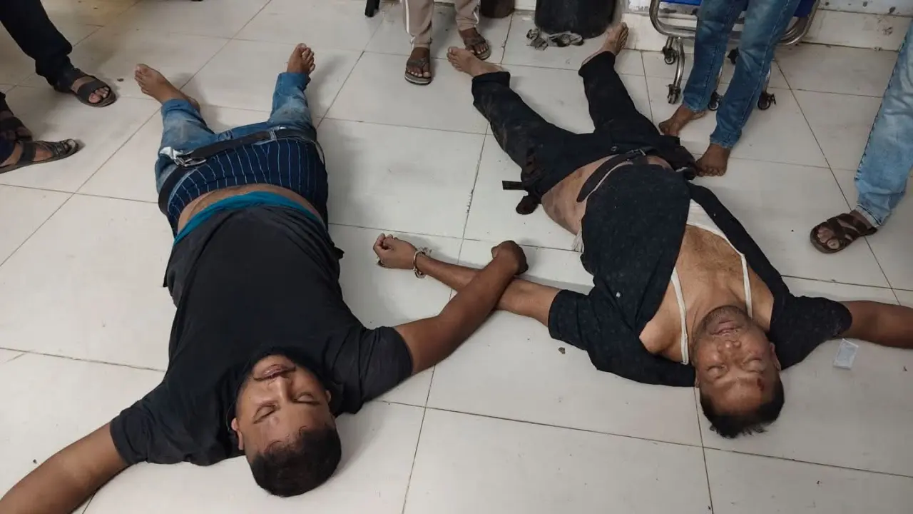 গোপালগঞ্জে গোয়েন্দা পুলিশের ছদ্মবেশে ডাকাতি চেষ্টা: দুই ডাকাতকে গণধোলাই