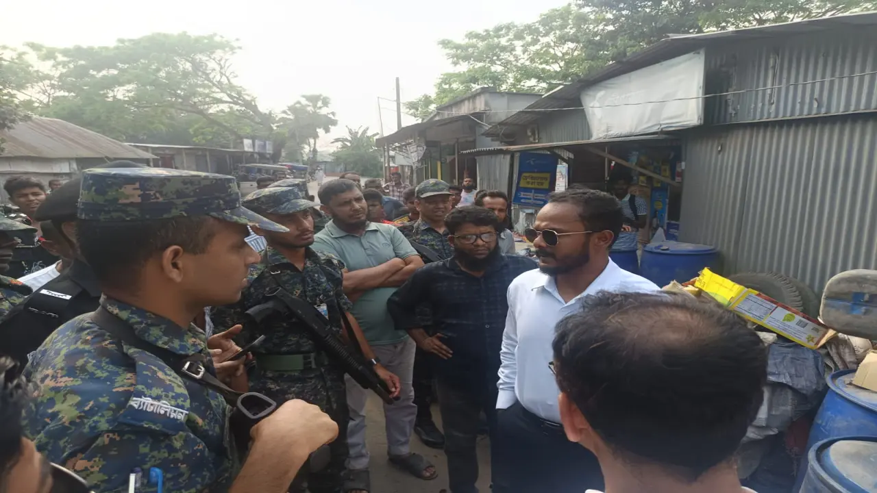 গোপালগঞ্জে জ্বালানি তেল মজুদ-২টি প্রতিষ্ঠানকে ১ লাখ ১০ হাজার টাকা জরিমানা, ৫১০ লিটার জ্বালানি তেল জব্দ