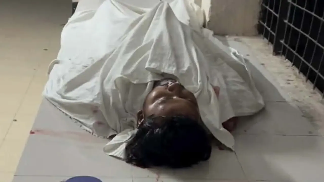 গোপালগঞ্জে মোটর সাইকেল ও যাত্রীবাহী বাসের মুখোমুখি সংঘর্ষে নিহত-১, আহত-২