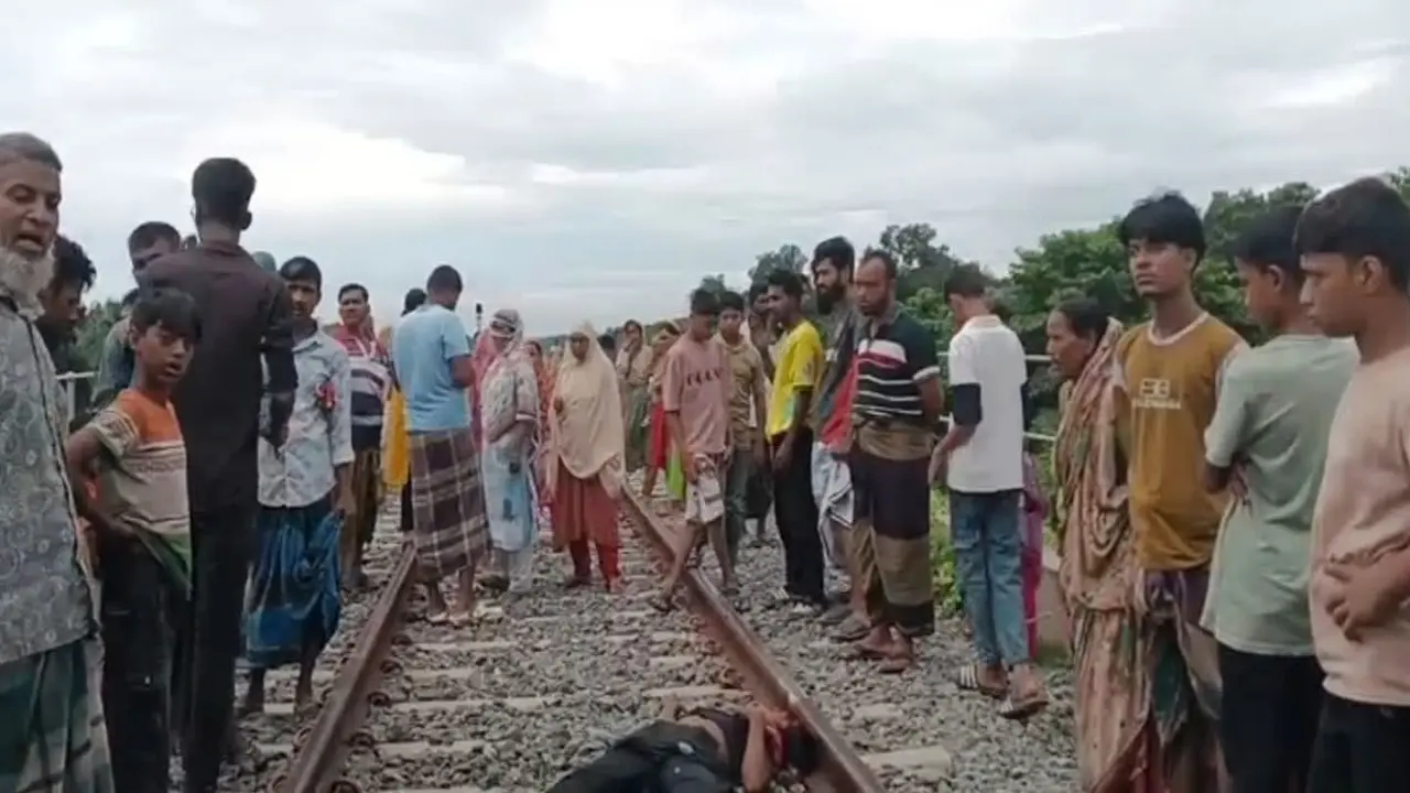 গোপালগঞ্জে ট্রেনে কাটা পড়ে দুই যুবক নিহত