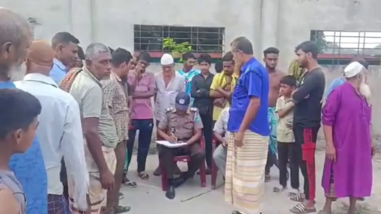 গোপালগঞ্জে যুবকের ঝুলন্ত মরদেহ উদ্ধার, হত্যার অভিযোগ স্বজনদের