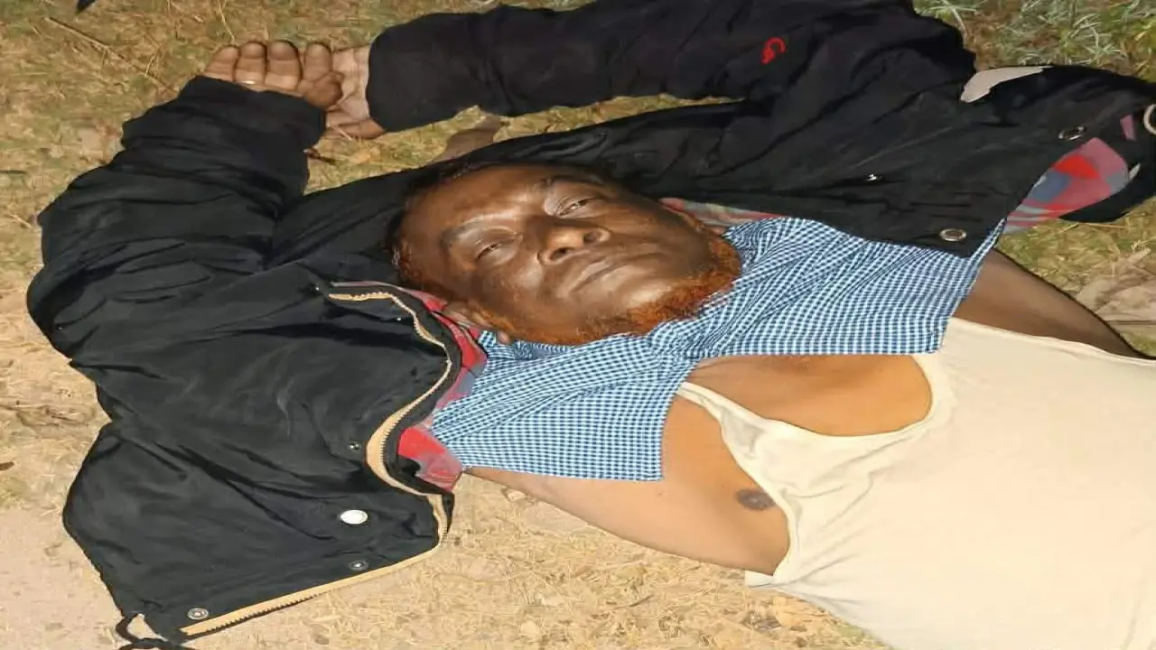 গৌরনদীতে মহাসড়কের পাশ থেকে মরদেহ উদ্ধার