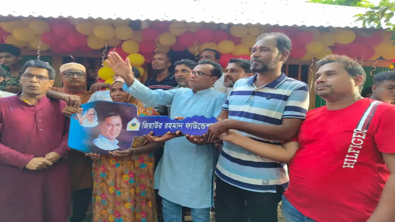 ইন্দুরকানীতে মাথা গোজার ঠাই পেলেন শাহীনুর বেগম