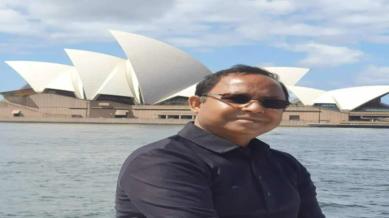 কামরুল হাসান শায়ক যিনি প্রকাশনা শিল্পকে নিয়ে গেছেন আন্তর্জাতিক অঙ্গনে, আজকে তার ৬০ তম জন্মদিন