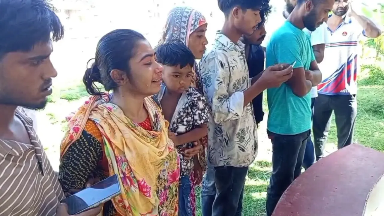 কাশিয়ানী রেলস্টেশন থেকে যুবকের ঝুলন্ত মরদেহ উদ্ধার