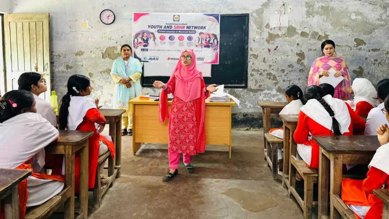 কাউনিয়া বালিকা মাধ্যমিক বিদ্যালয়ে মাসিক স্বাস্থ্য ব্যবস্থাপনা বিষয়ে সচেতনতামূলক প্রচারাভিযান