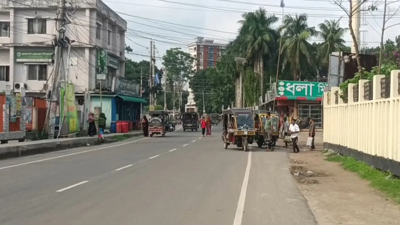 কায্যক্রম নিষিদ্ধ আওয়ামী লীগের প্রতিষ্ঠা বার্ষিকী উপলক্ষে গোপালগঞ্জে সেনাবাহিনী মোতায়েন, পরিস্থিতি স্বাভাবিক