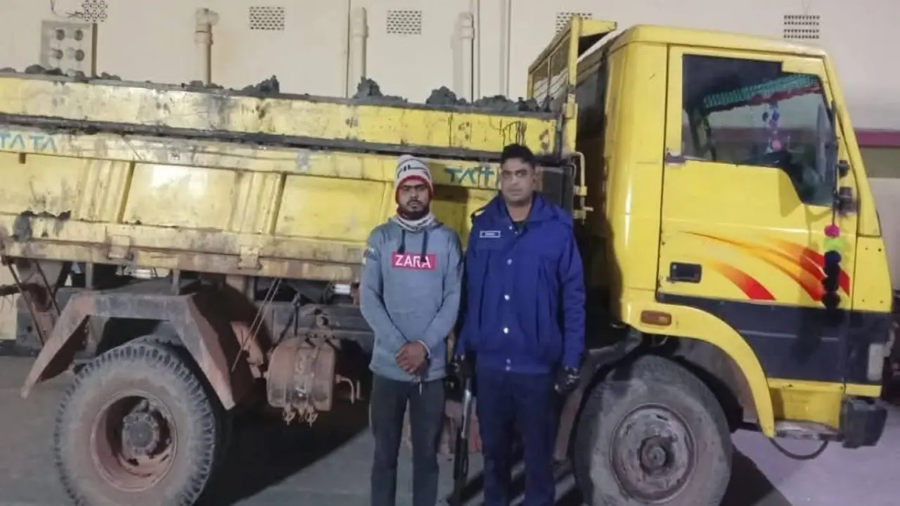 কেশবপুরে অবৈধভাবে মাটি কাটার অপরাধে ভ্রাম্যমান আদালতের জরিমানা।