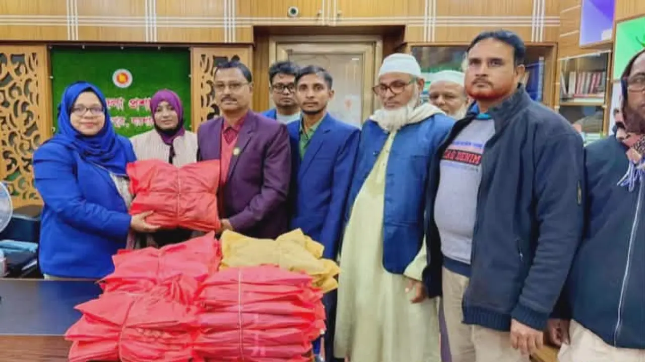 কেশবপুরে সুবিধাবঞ্চিত ৫০ শিক্ষার্থীকে স্কুল ড্রেস দিল ভাব বাংলাদেশ