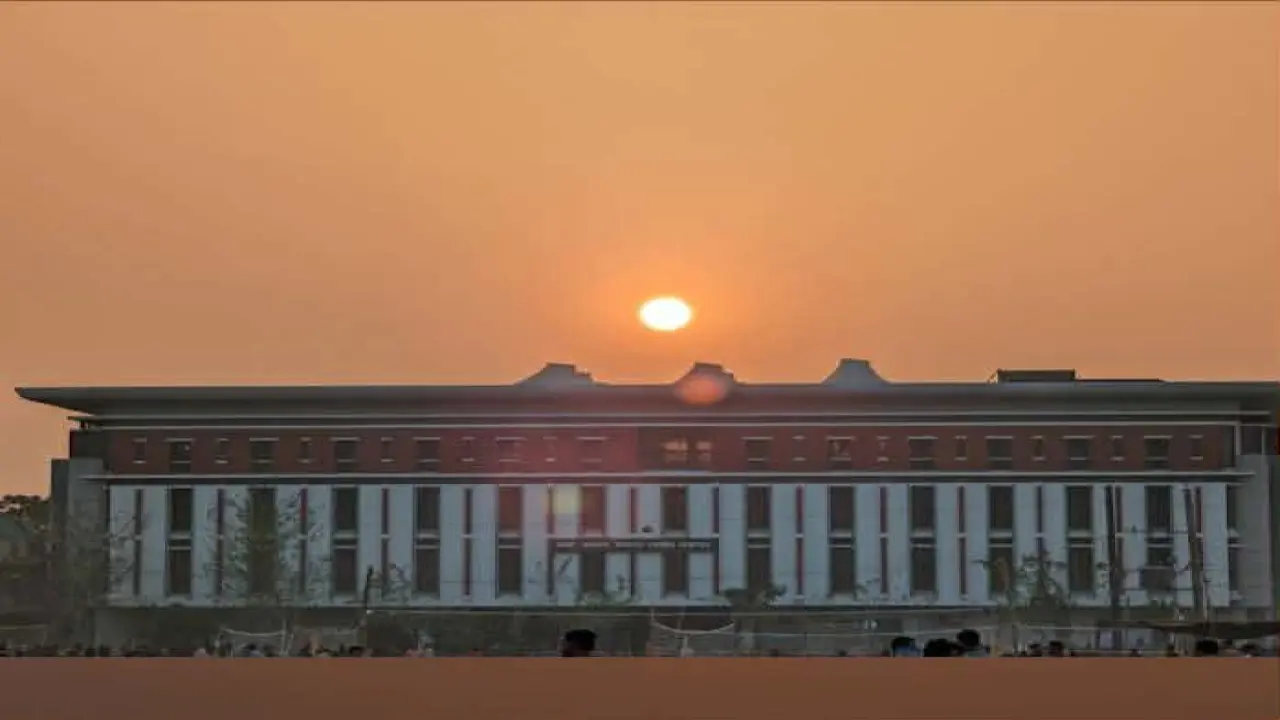 খুলনা বিশ্ববিদ্যালয়ের কেন্দ্রীয় গ্রন্থাগার: জ্ঞানচর্চার আলোকিত নীড়