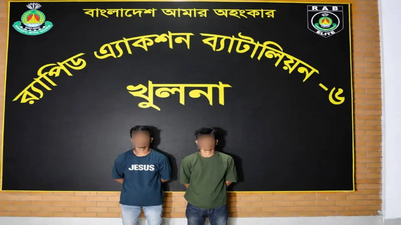 খুলনার ডাবল মার্ডার: গোপালগঞ্জে র্যাবের অভিযানে মঞ্জুরুল হত্যা মামলার দুই আসামি গ্রেপ্তার