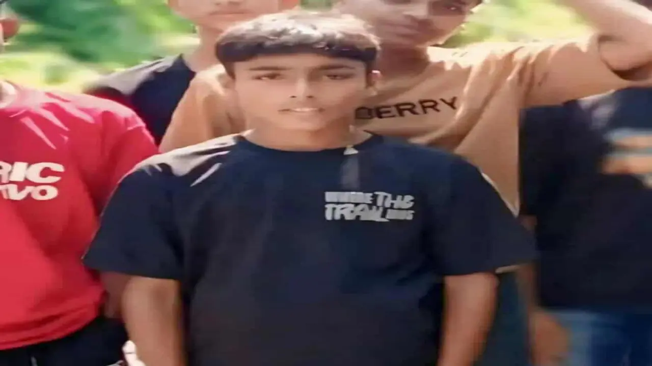 মুকসুদপুরে ব্যাডমিন্টন খেলাকে কেন্দ্র করে  স্কুল ছাত্র নিহত