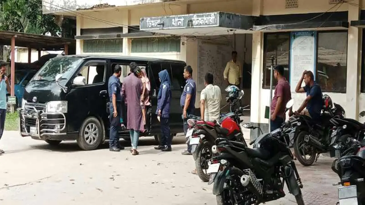 নীলফামারীতে নবম শ্রেণীর ছাত্রীকে ৫ ঘণ্টা আটকে রেখে গণধর্ষণ