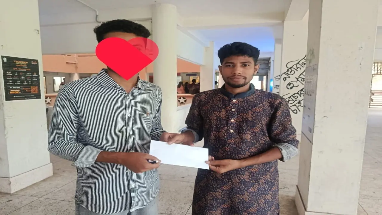 অস্বচ্ছল শিক্ষার্থীর পাশে ববি ছাত্রদল সেক্রেটারি, ভর্তি সম্পন্নে আর্থিক সহায়তা
