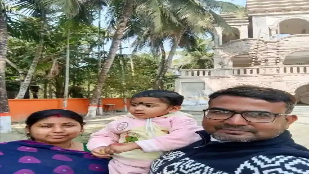 পথেই থেমে গেল ছোট্ট তীর্থা:  এলাকাবাসীর বিক্ষোভ