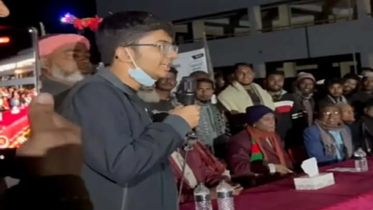 পটুয়াখালী-৩ আসনে বাবার নির্বাচনী প্রচারণায় হাসান মামুনের ছেলে
