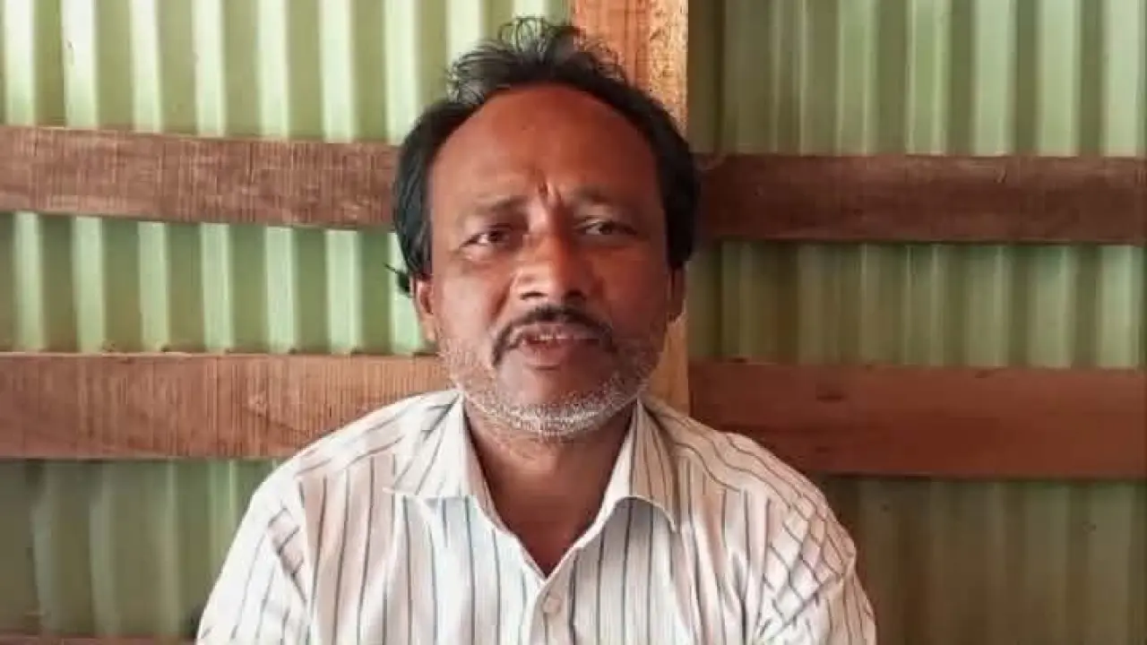 রাঙ্গাবালীতে পৈত্রিক সম্পত্তি ফিরে পেয়ে আনন্দিত মনোহর চন্দ্র শীলের পরিবার,