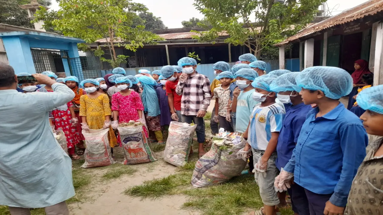 রংপুরে BYO Development Foundation-এর পরিচ্ছন্নতা অভিযান, অংশ নিল ৬০ শিক্ষার্থী