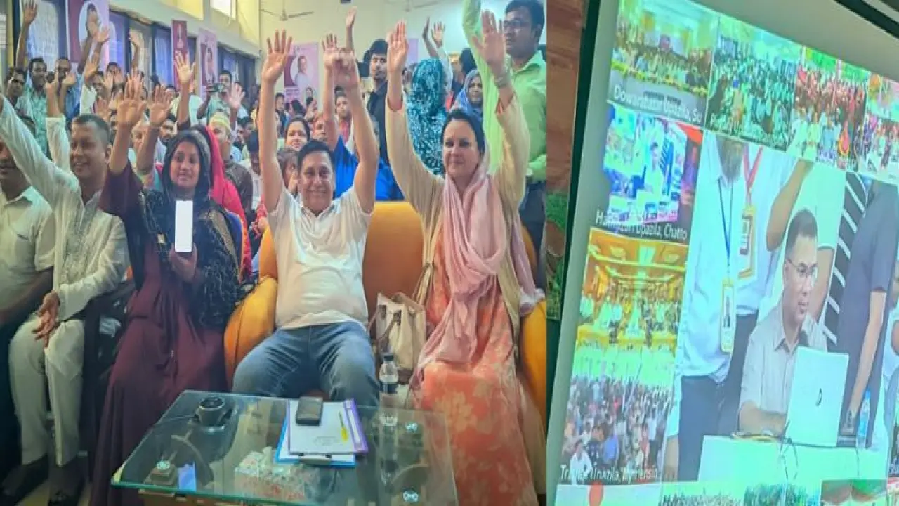 রংপুরের পীরগঞ্জে ফ্যামিলি কার্ডের আওতায় ৬৬৫ জন নারী