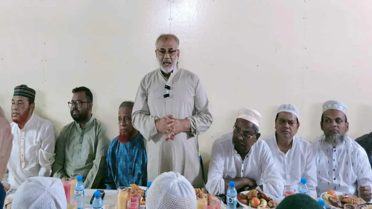 সাংবাদিকদের সম্মানে ইফতার মাহফিল