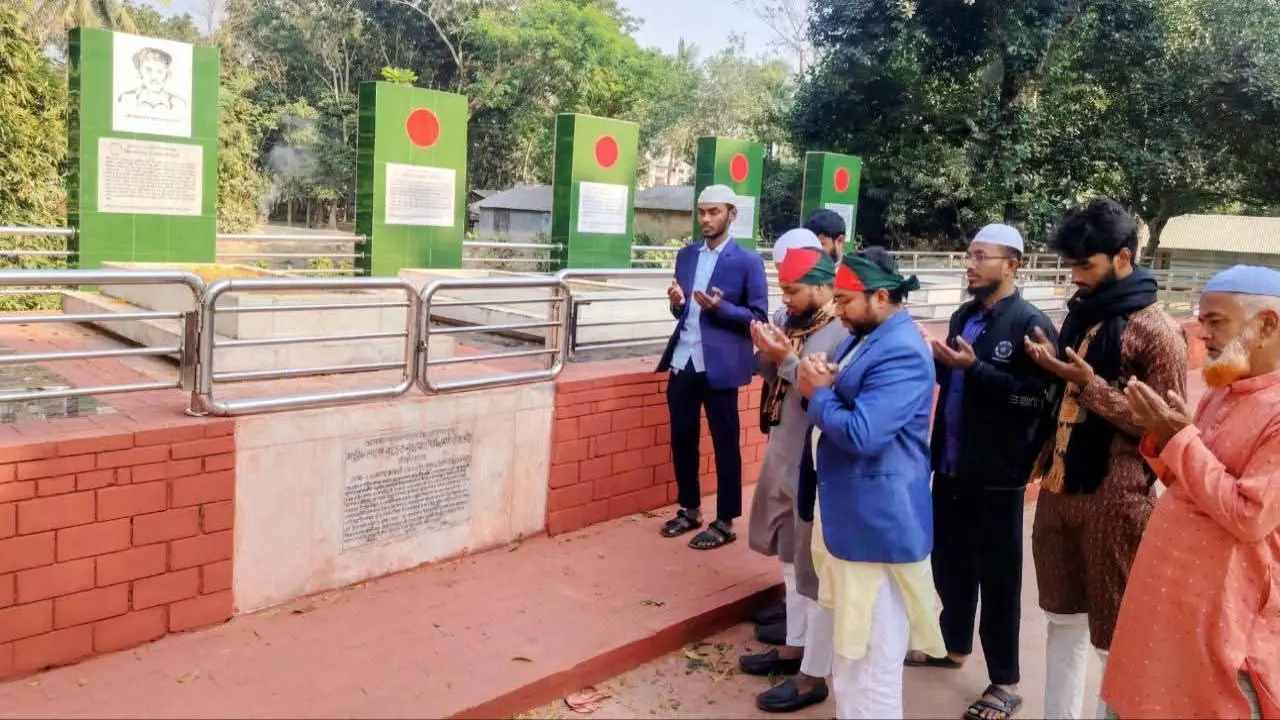 শার্শায় ছাত্রশিবিরের উদ্যোগে শহীদ ল্যান্স নায়েক নূর মোহাম্মদ শেখের কবর জিয়ারত ও দোয়া মোনাজাত