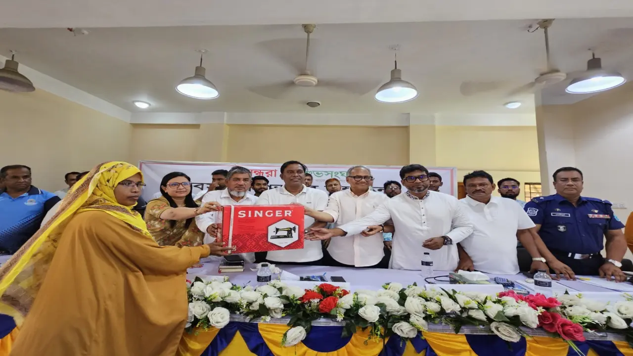শিবপুরে অসচ্ছল নারীদের কর্মসংস্থানে নতুন উদ্যোগ
