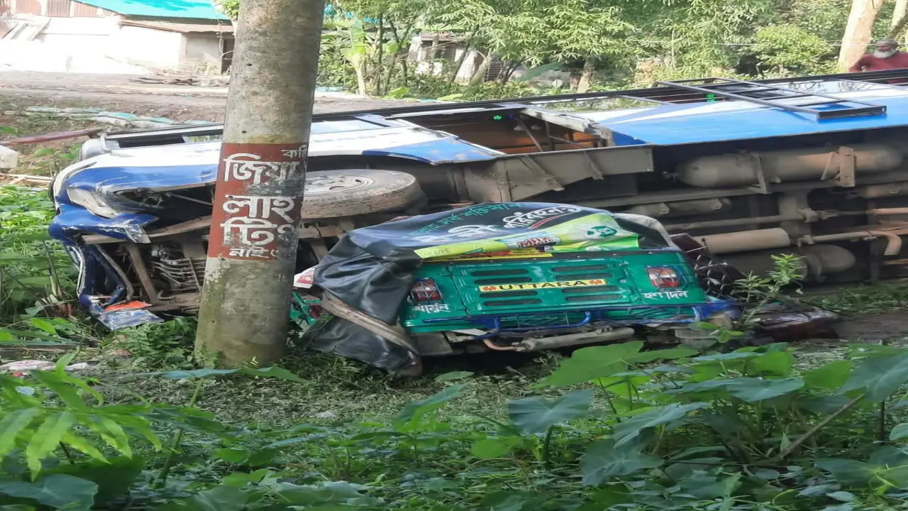 সিলেট–সুনামগঞ্জ মহাসড়কে বাস–সিএনজি মুখোমুখি সংঘর্ষে নিহত ২।
