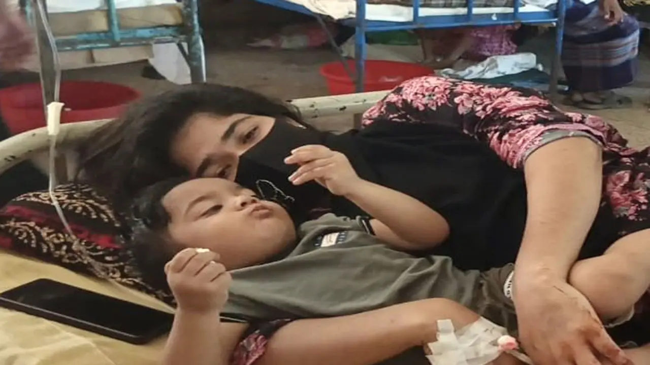 সন্তানের সামনেই প্রবাসীর  স্ত্রীকে মারধরের অভিযোগ