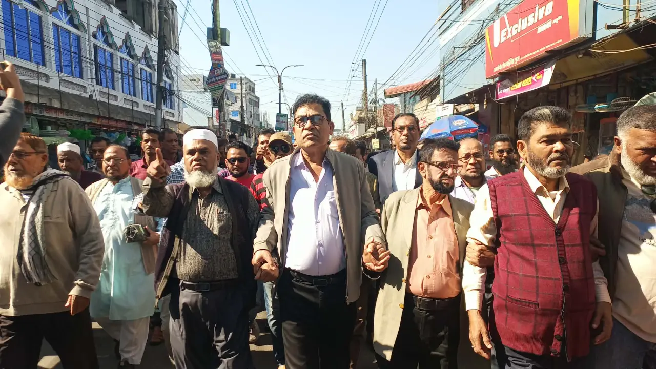 শরিফ ওসমান হাদির ওপর গুলিবর্ষণের প্রতিবাদে বরগুনায় বিএনপির বিক্ষোভ