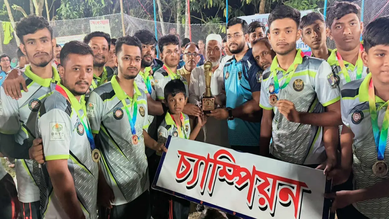 শর্ট পিচ প্রিমিয়ার  লীগের পুরস্কার  বিতরণ