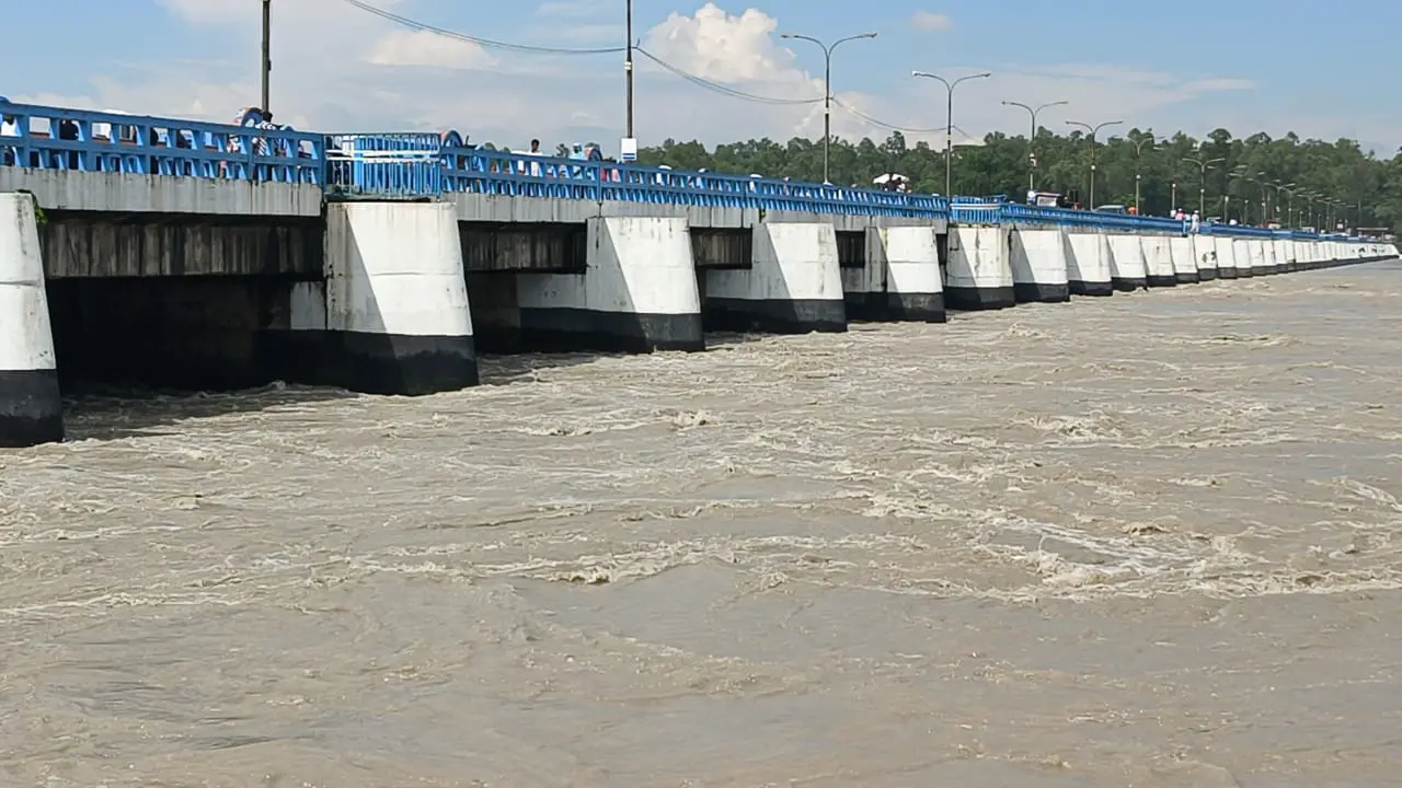 তিস্তায় তিনদিন ধরে পানি বিপদসীমার উপরে বন্যা পরিস্থিতির অবনতি