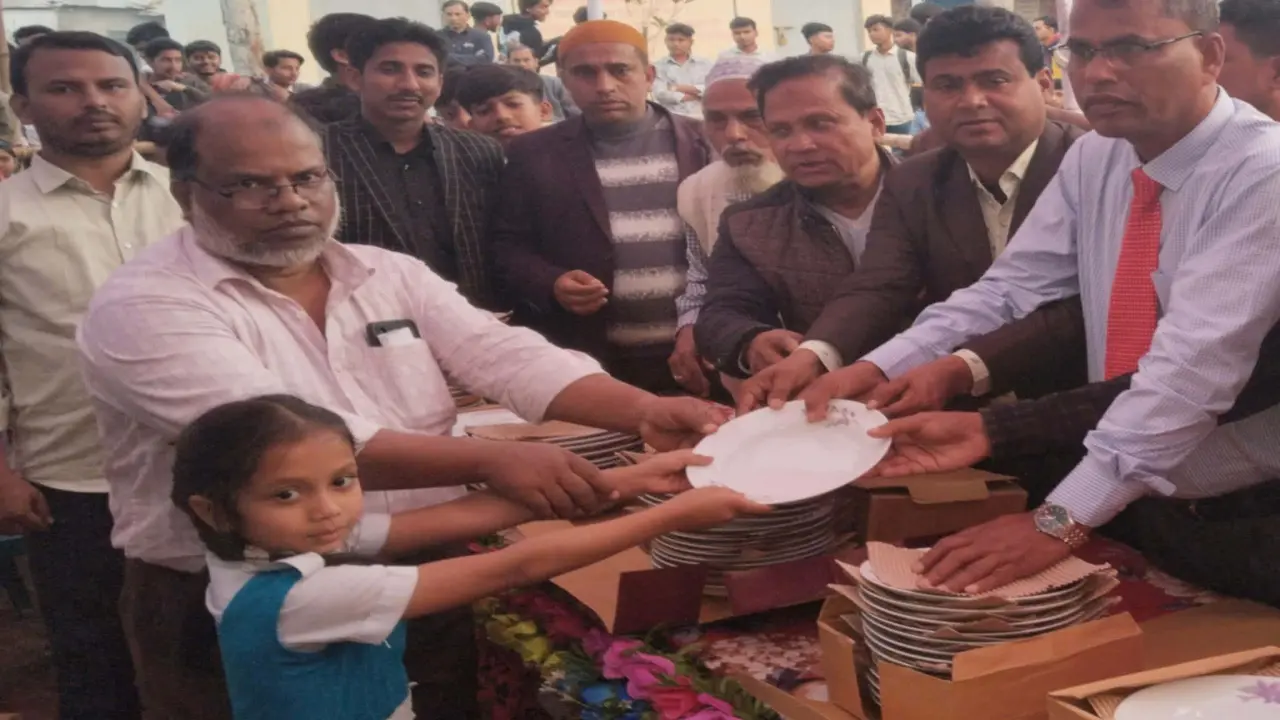 টরকী বন্দর মাধ্যমিক বালিকা বিদ্যালয়ে বার্ষিক ক্রীড়া ও সাংস্কৃতিক প্রতিযোগিতা অনুষ্ঠিত