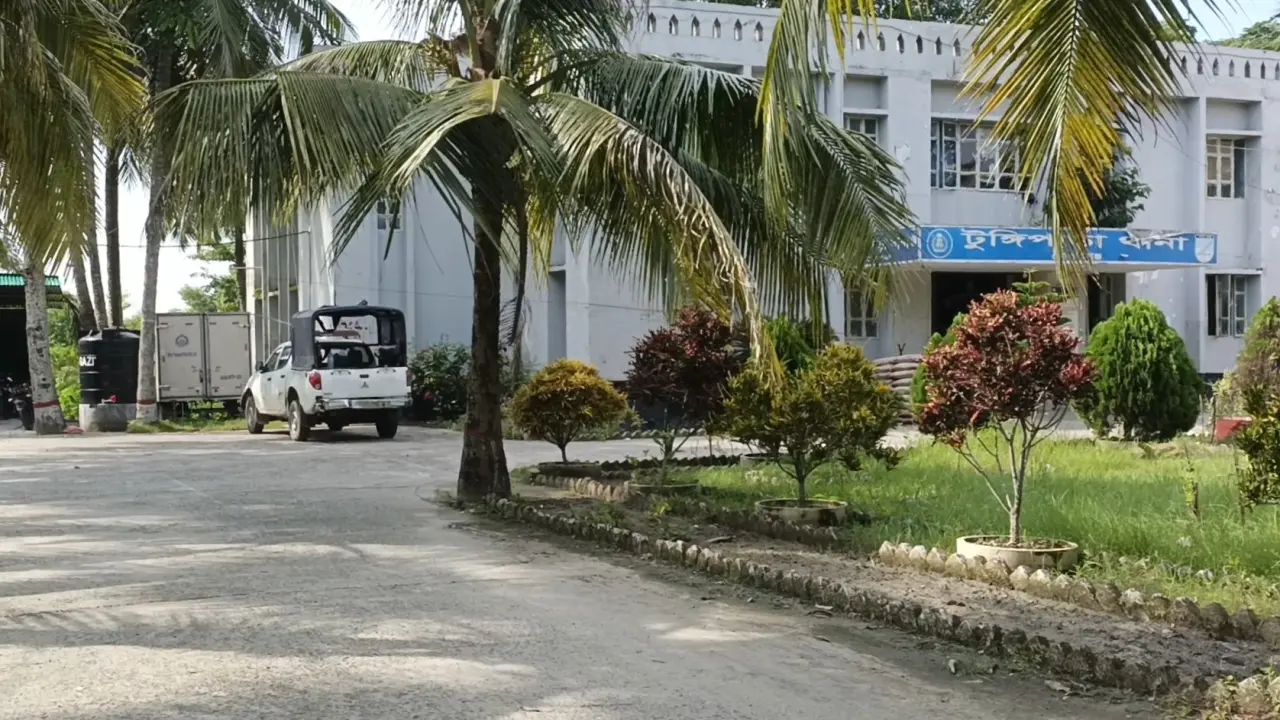 টুঙ্গিপাড়ায় "ডেভিল হান্ট ফেস-টু" অভিযানে ৪ আ.লীগ নেতা গ্রেপ্তার