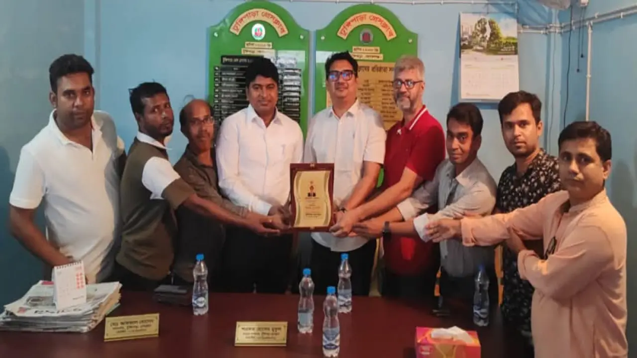 টুঙ্গিপাড়ায় ইউএনও জহিরুল আলমকে প্রেসক্লাবের বিদায় সংবর্ধনা