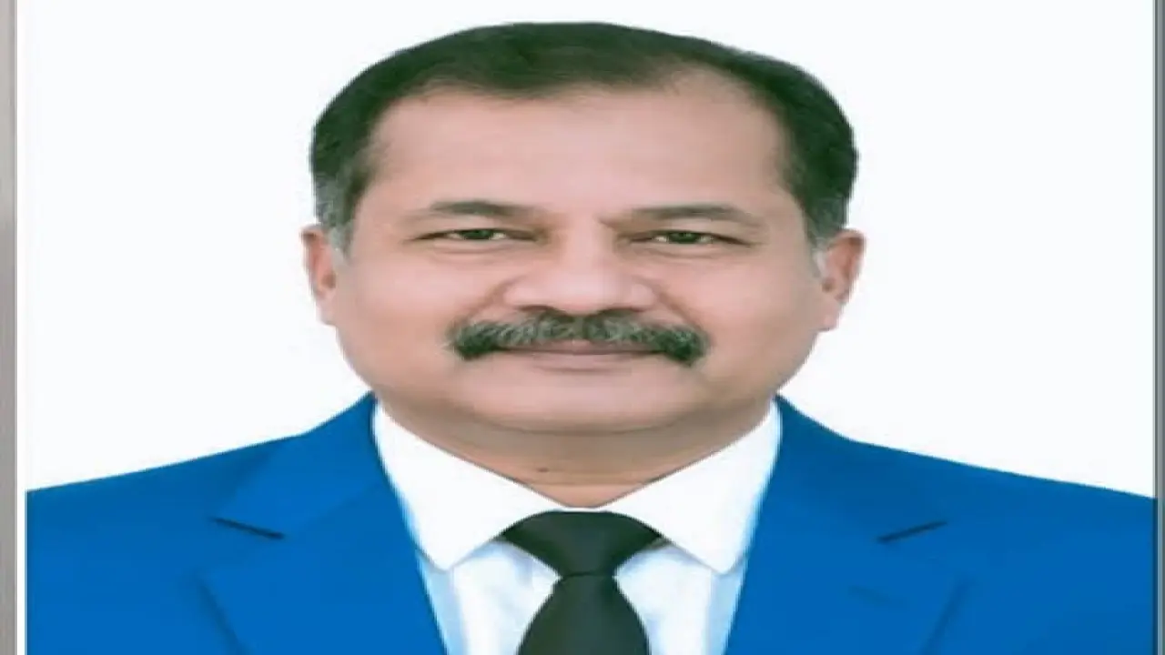 উত্তরাধিকার সূত্রে পঙ্গু  অর্থনীতি পেয়েছি  -তথ্যমন্ত্রী