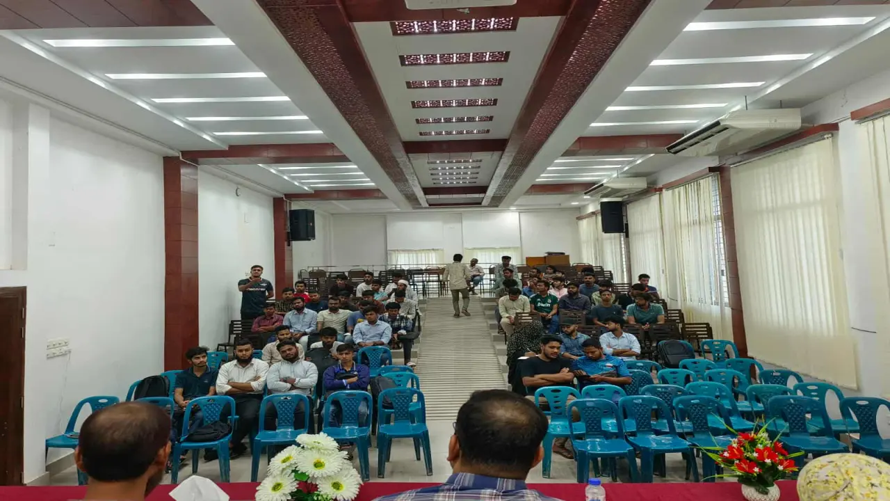 যবিপ্রবিতে রিটেক সক্রান্ত মতবিনিময় সভায়, মত চাপিয়ে দেয়ার অভিযোগ শিক্ষার্থীদের