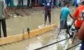 গলাচিপায় বৃষ্টির মধ্যেই সড়ক ঢালাই নিয়ে বিতর্ক