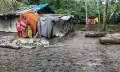 গলাচিপায় ছেঁড়া কম্বল, মানুষের দেয়া খাবার আর অন্যের সহায়তায় চলছে রেকসনার জীবন: একটু সহায়তার অপেক্ষায় অসহায় পরিবার।