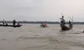 হিজলায় ঝড়ের কবলে মেঘনা নদীতে ট্রলার ডুবিতে ৩ জন নিখোঁজ