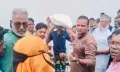 মেহেন্দিগঞ্জে নদী ভাঙ্গন কবলিত মানুষের মাঝে চাউল বিতরণ করেন নৌপরিবহন প্রতিমন্ত্রী রাজিব আহসান এমপি।