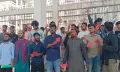 যবিপ্রবি উপাচার্যকে লাল কার্ড দেখাল আন্দোলনরত শিক্ষার্থীরা